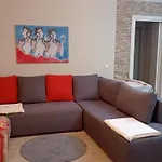 Maja House 1 Case de vacanță